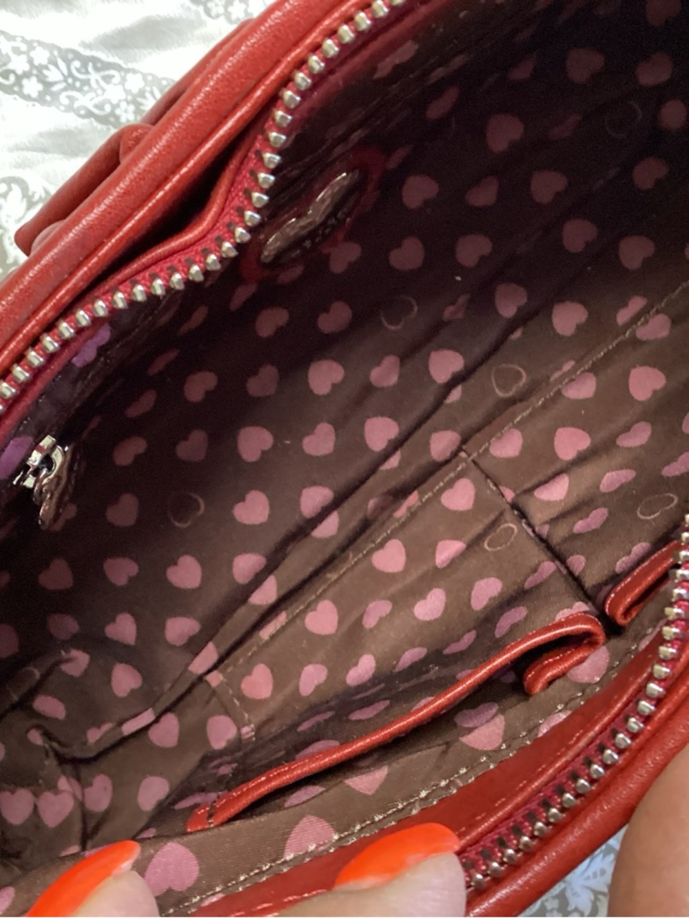 Lovecat Red Ruffle Leather Shoulder Bag with Heart-Tip Drawstring - Picture 14 of 16